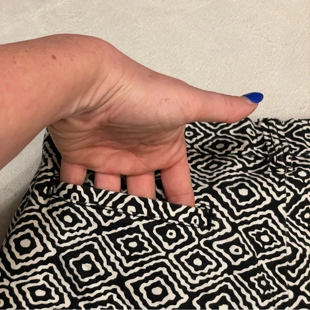 bcg Chino shorts Womens Size 4 black and white print geometric modern - Picture 6 of 11